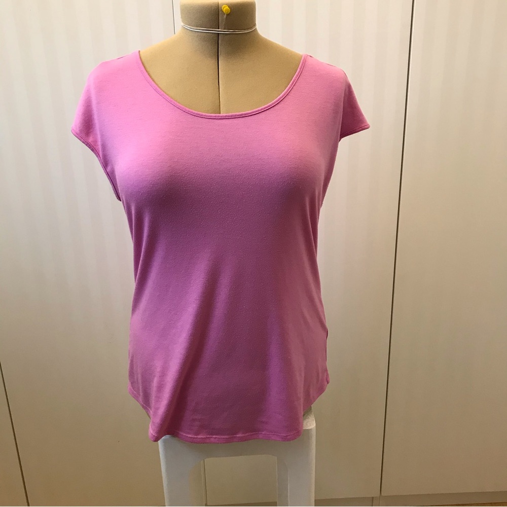 Rickiβs pink crisscross back tee Size M